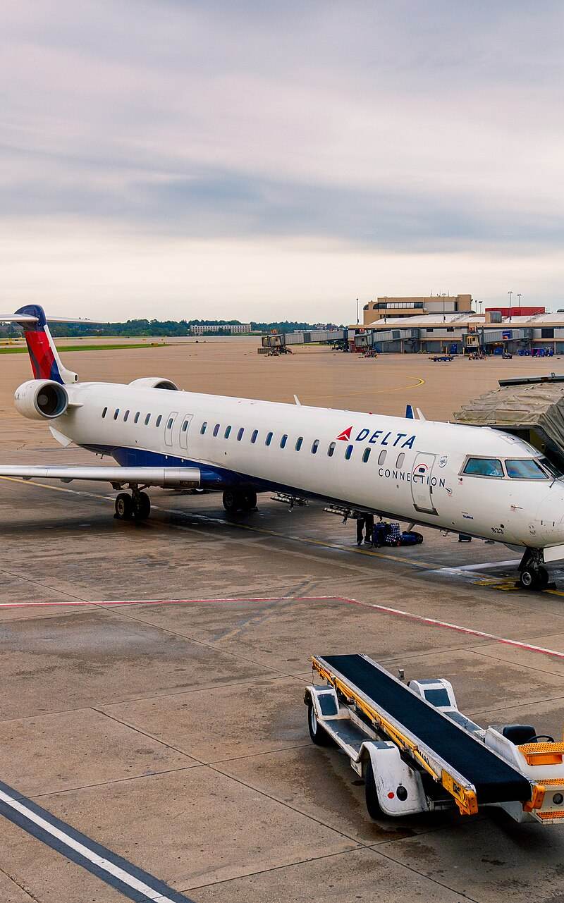 N823SK - Bombardier