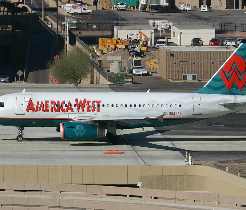 N824AW - Twin-engine aircraft