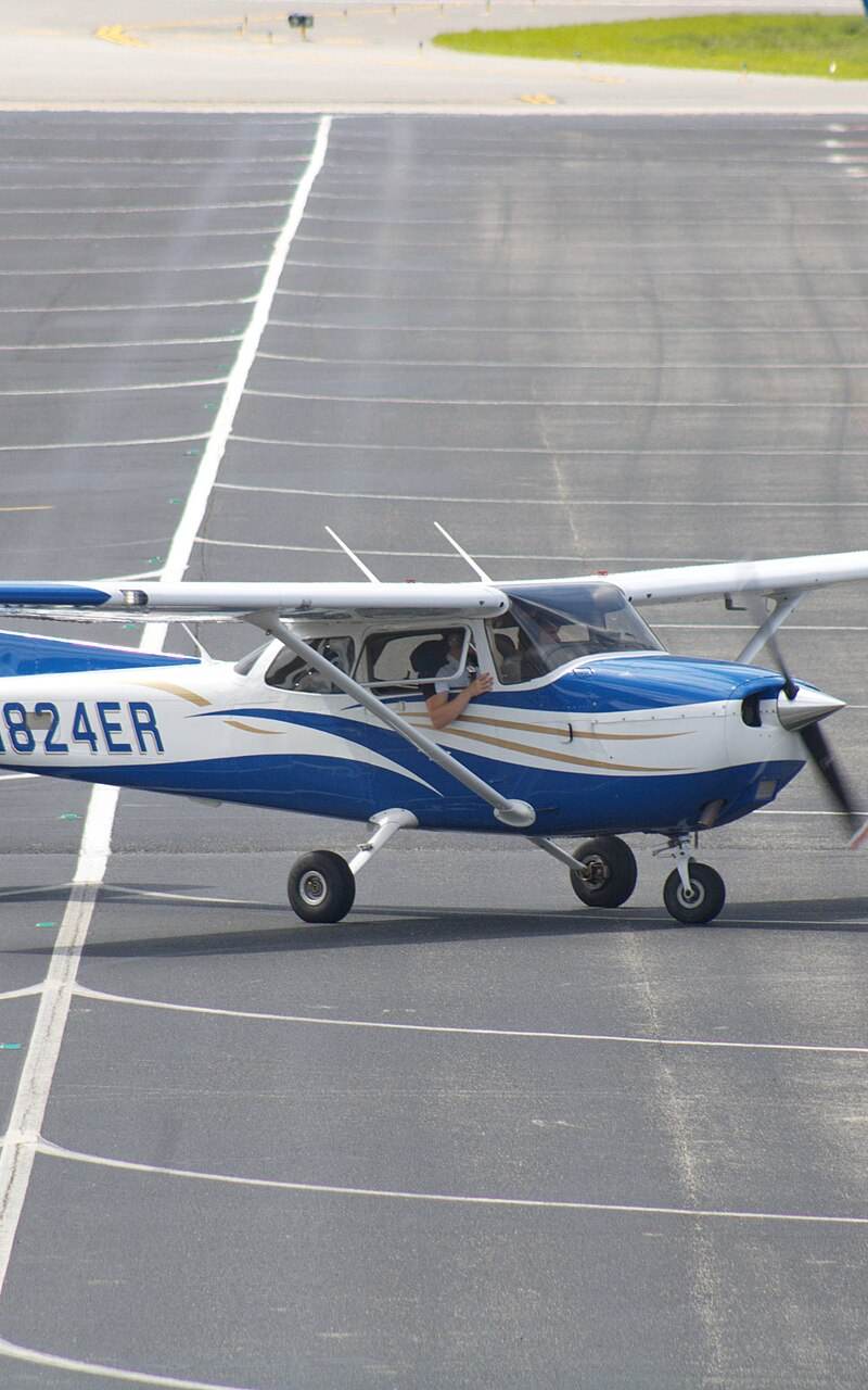 N824ER - Cessna