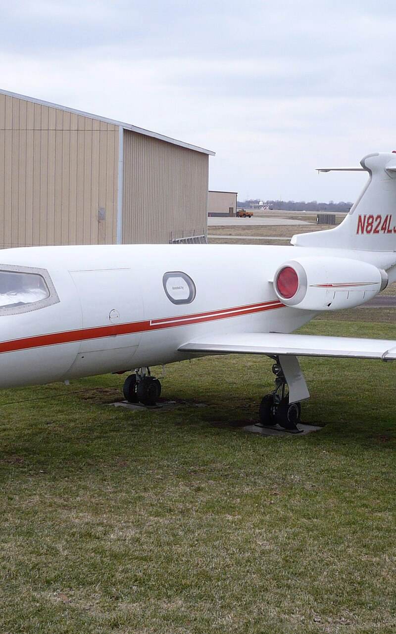 N824LJ - Business jet