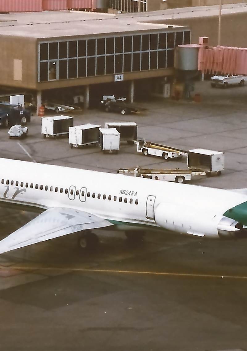 N824RA - Douglas