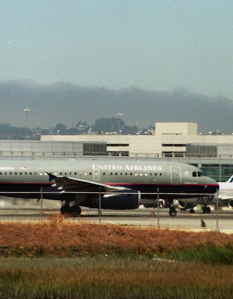N824UA - Aircraft