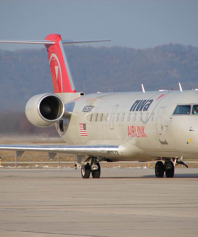 N826AY - Bombardier