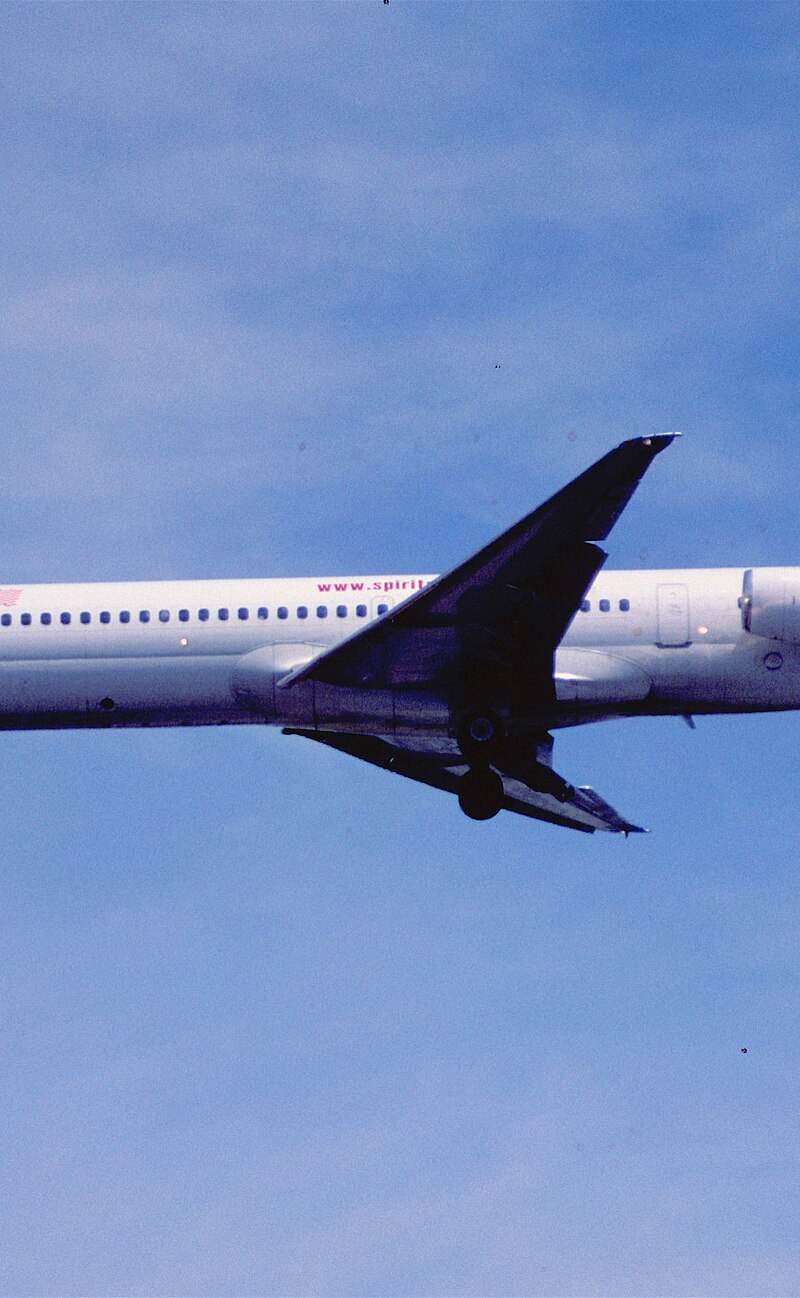 N826NK - Douglas