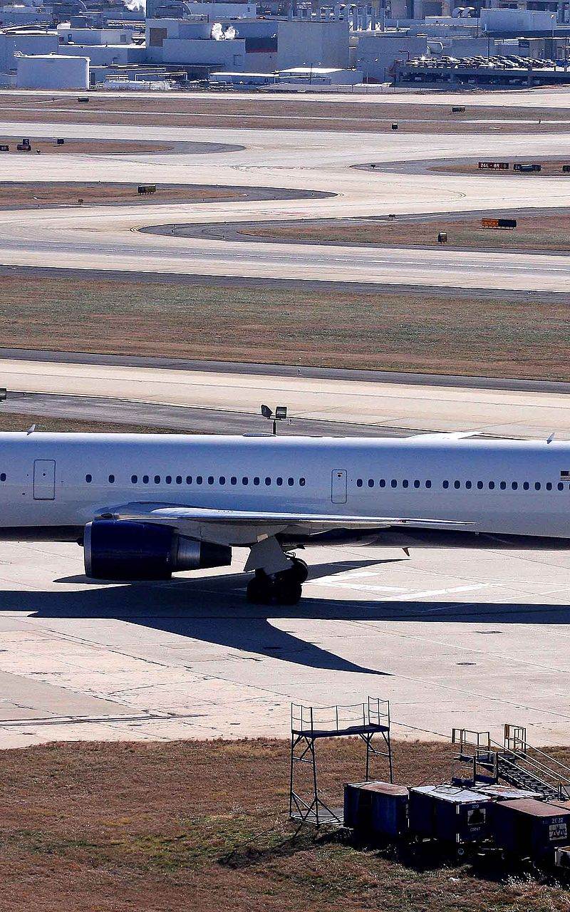 N827MH - Twin-engine aircraft