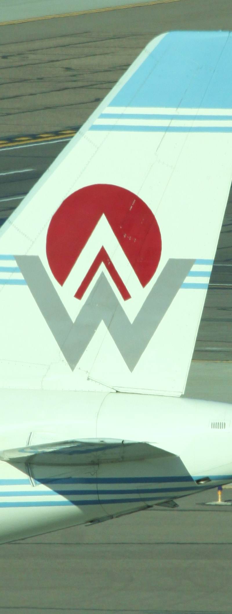 N828AW - Airbus