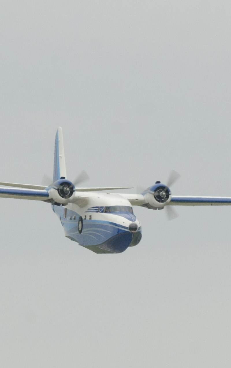 N98TP - Twin-engine aircraft
