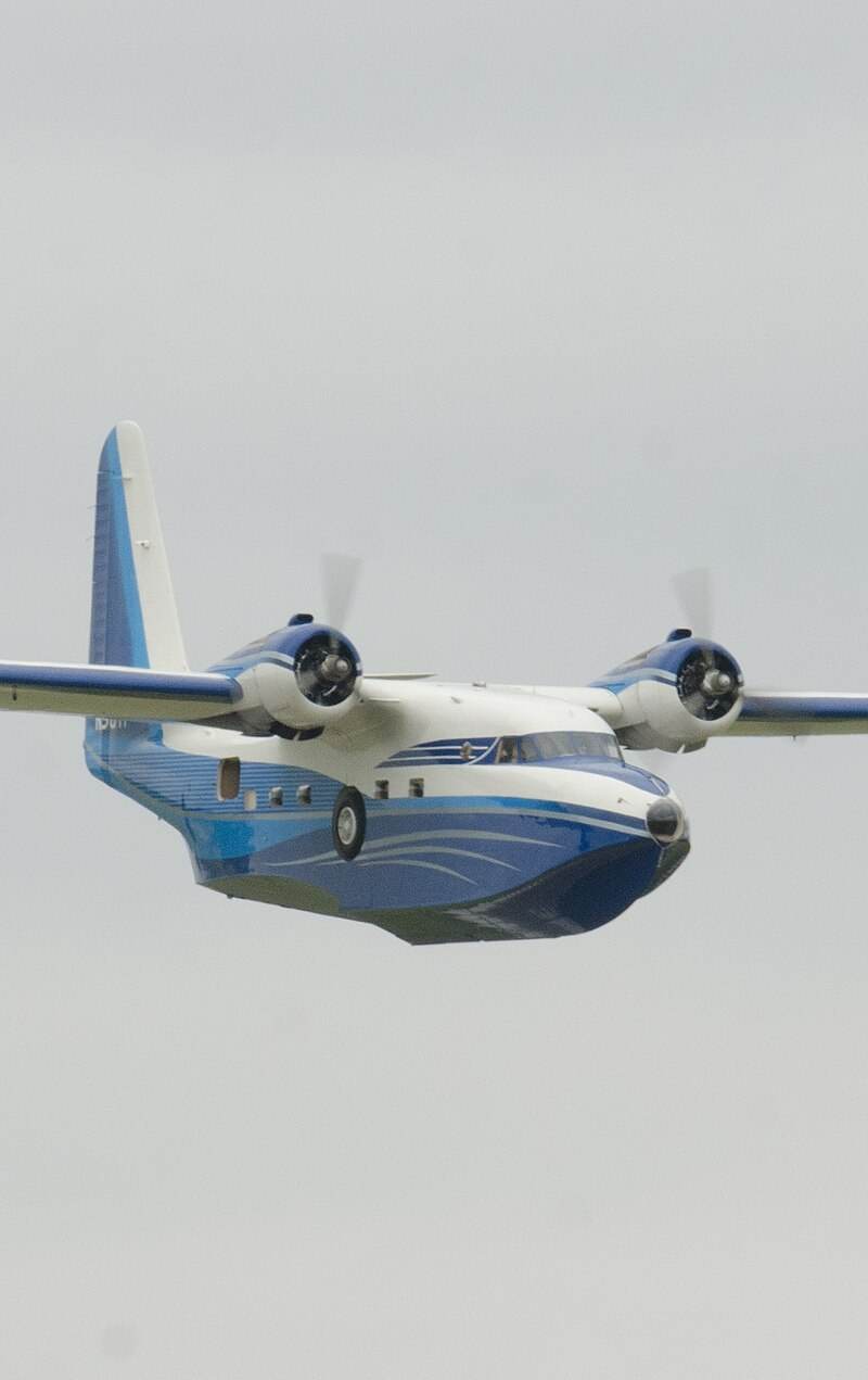N98TP - Twin-engine aircraft
