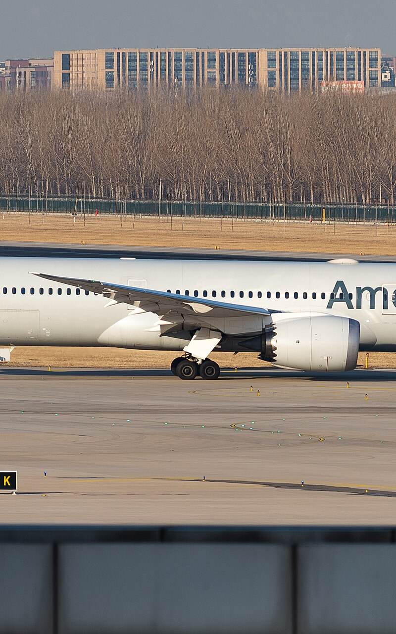 N830AN - Twin-engine aircraft