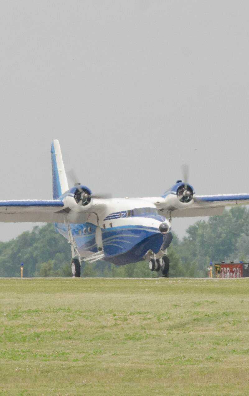 N98TP - Twin-engine aircraft