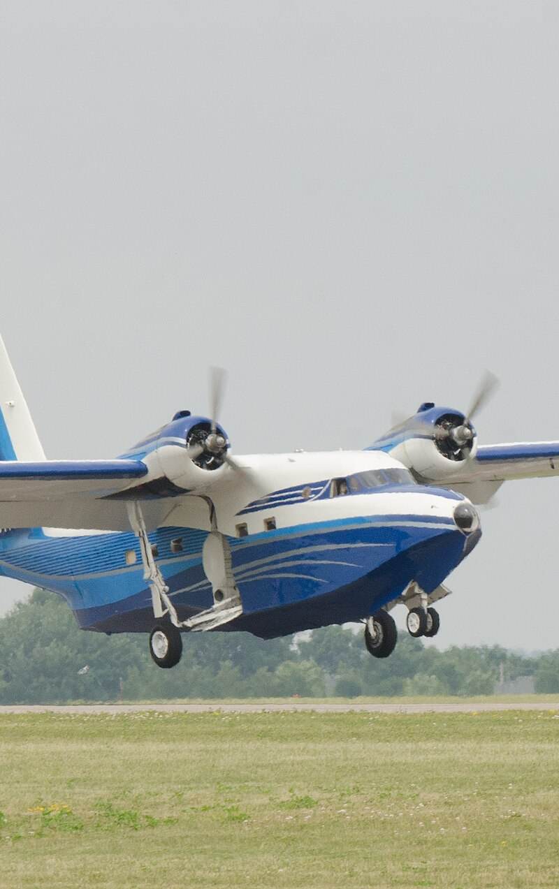 N98TP - Twin-engine aircraft