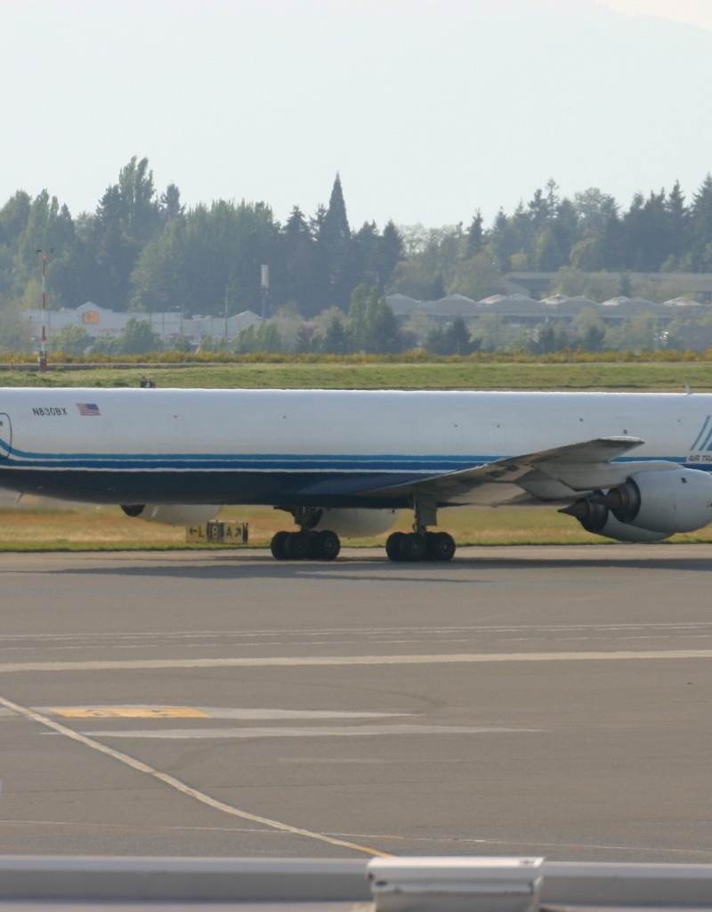 N830BX - Douglas