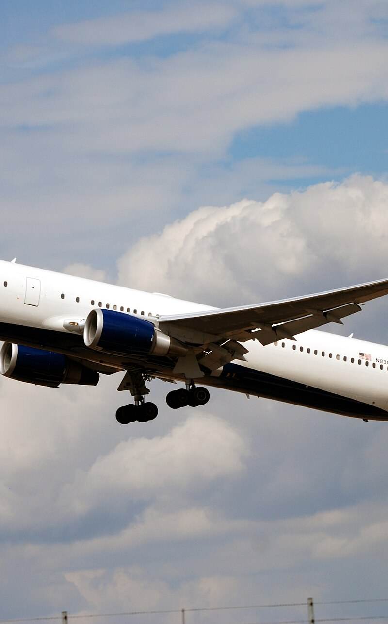 N830MH - Twin-engine aircraft