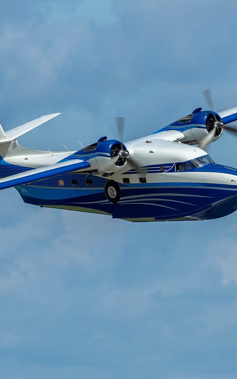 N98TP - Twin-engine aircraft