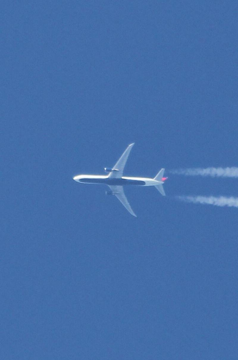N831MH - Twin-engine aircraft