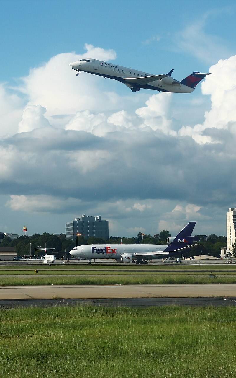 N832AY - Bombardier