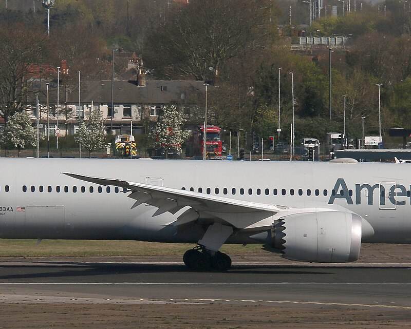N833AA - Boeing