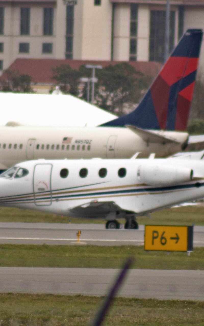 N99MN - Business jet