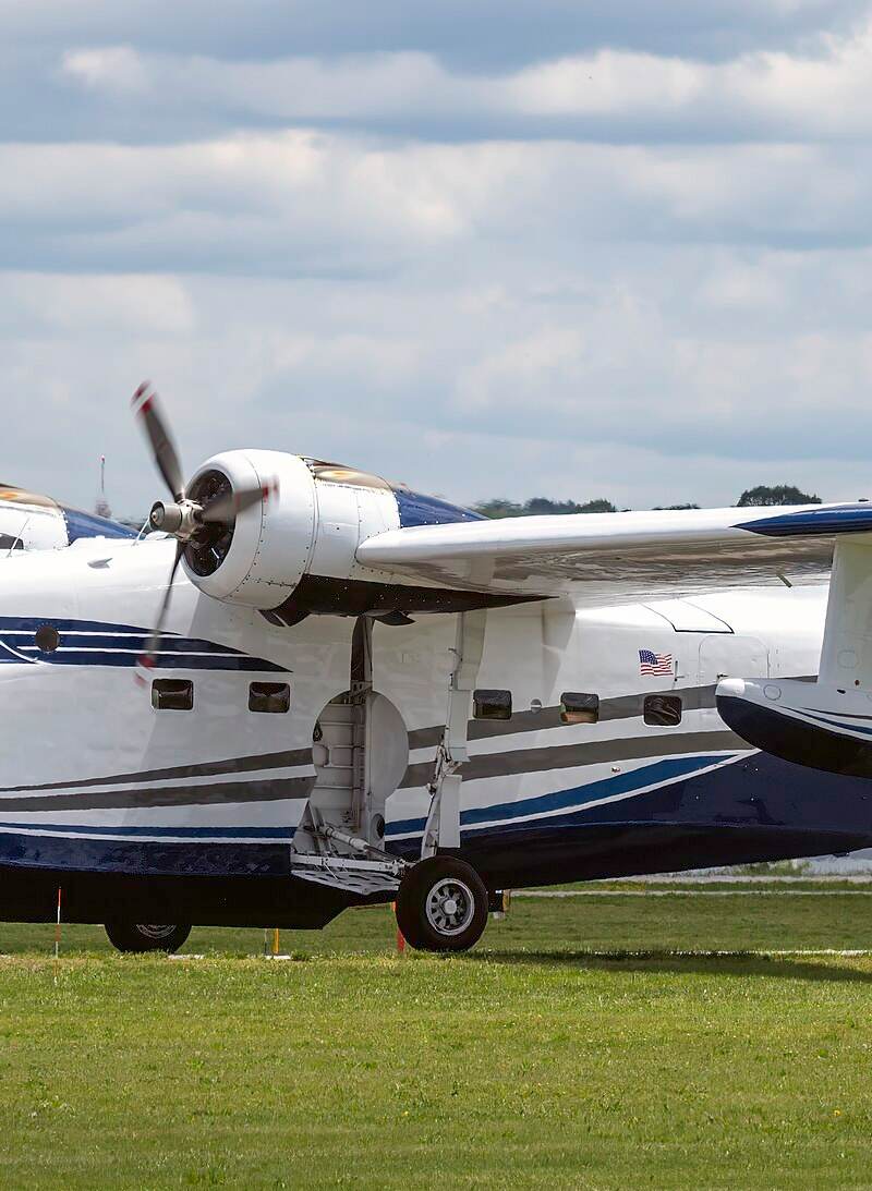 N99TP - Twin-engine aircraft