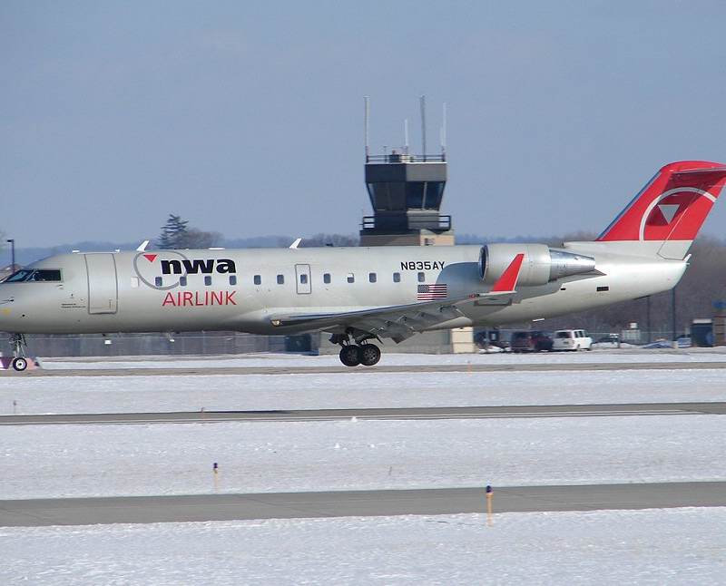 N835AY - Bombardier