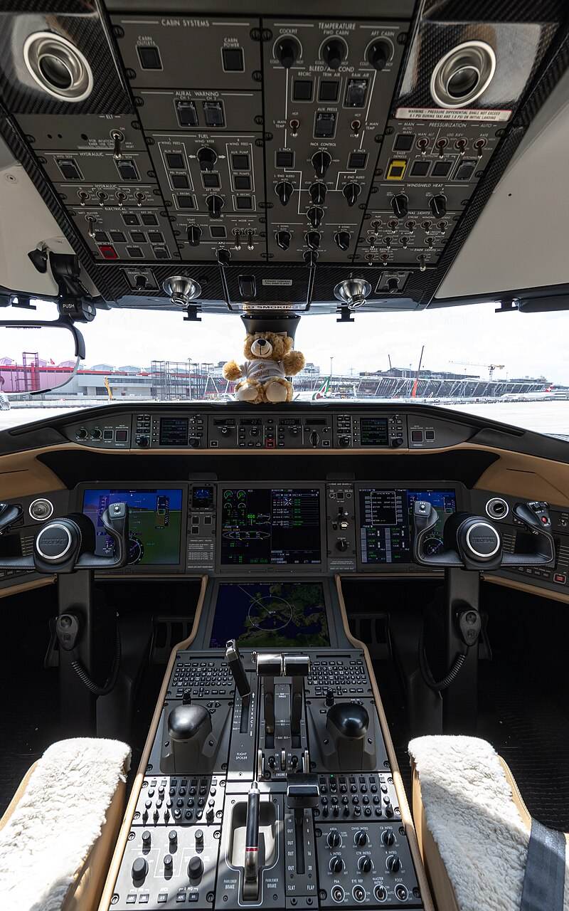 N835GL - Business jet