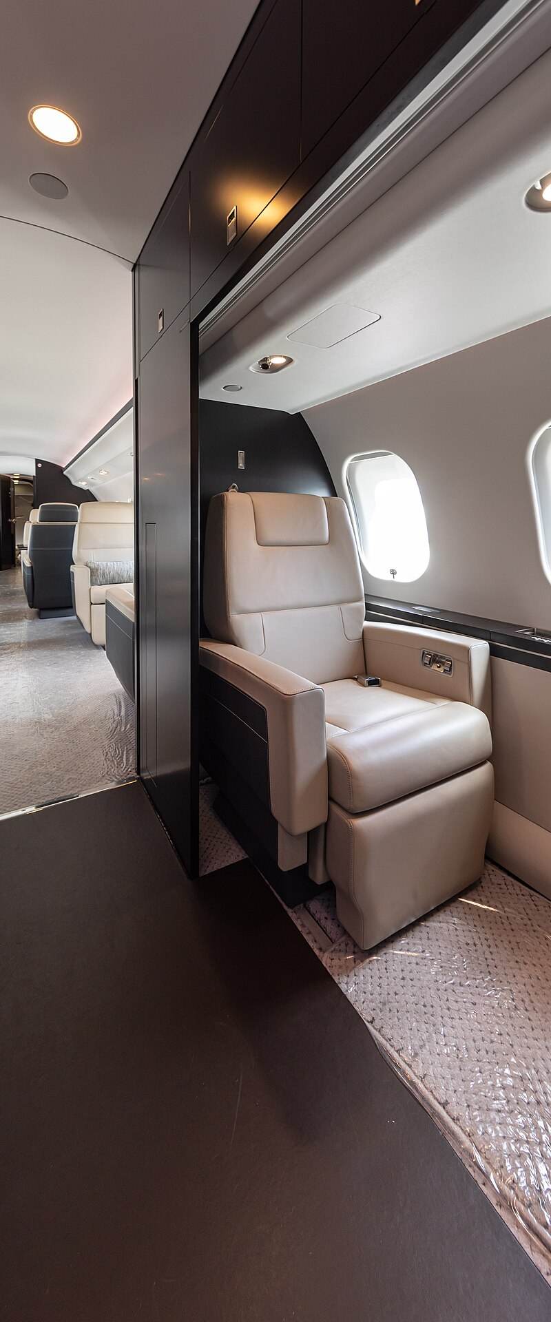 N835GL - Business jet