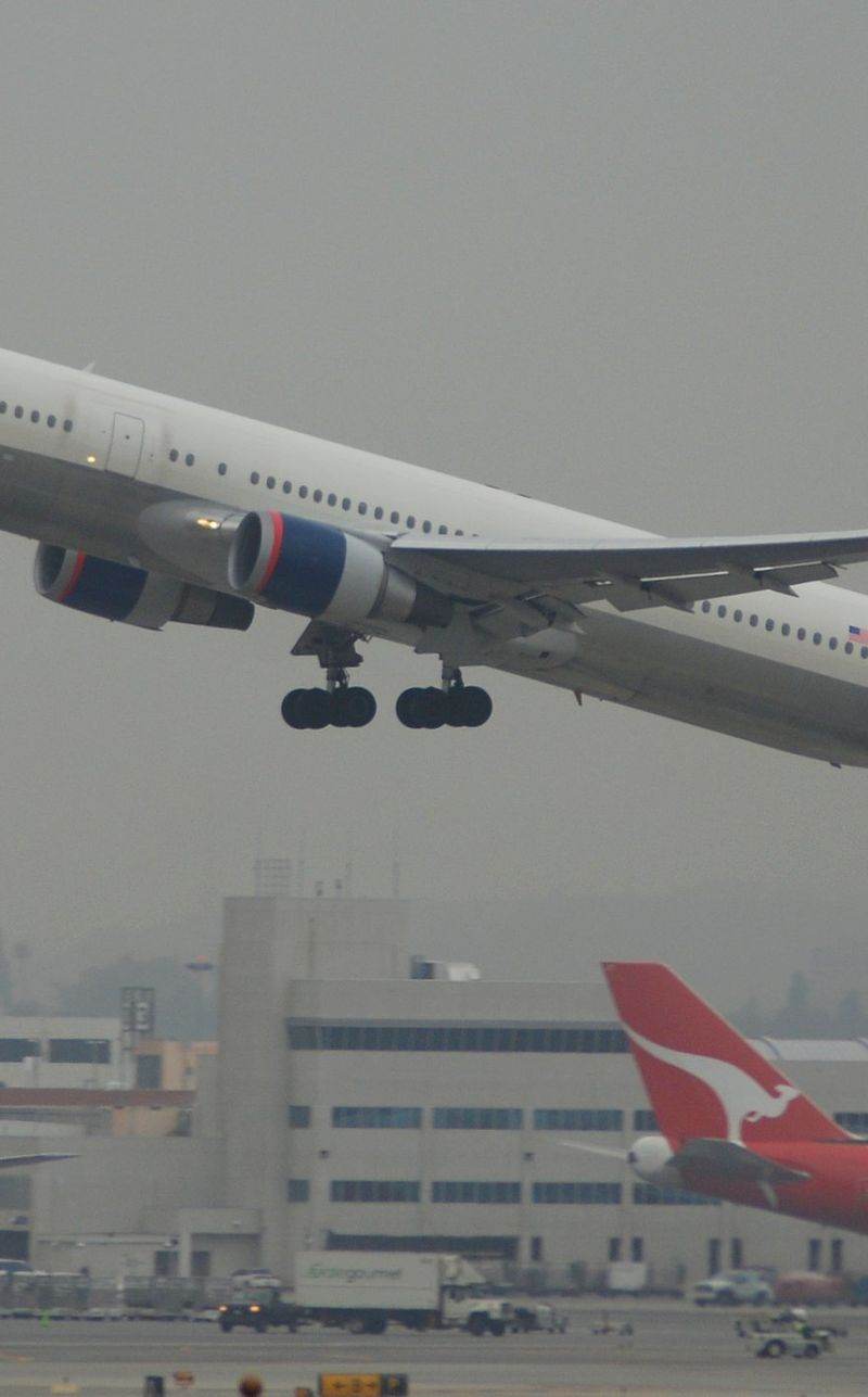 N835MH - Twin-engine aircraft