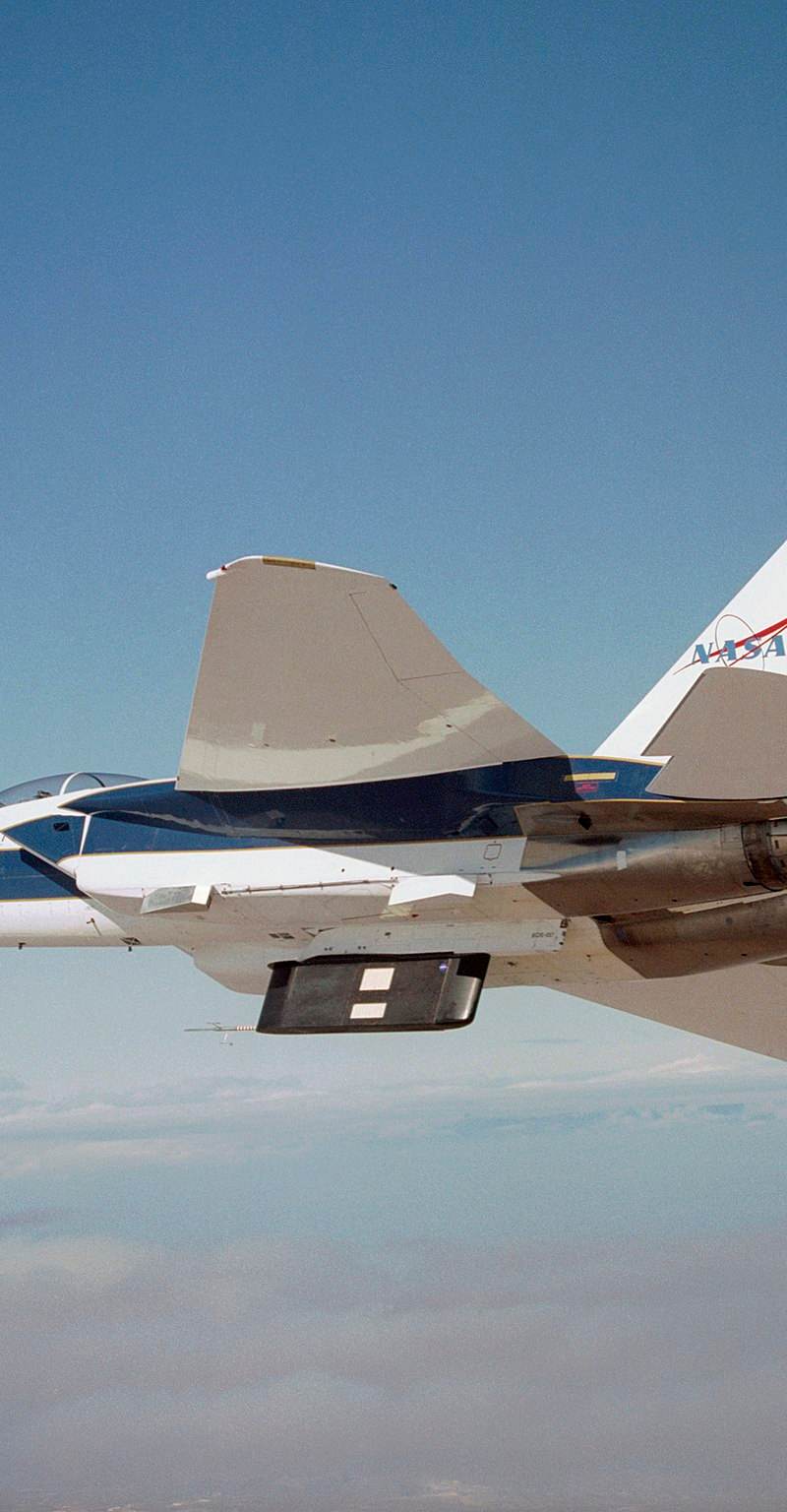 N836NA - Twin-engine aircraft