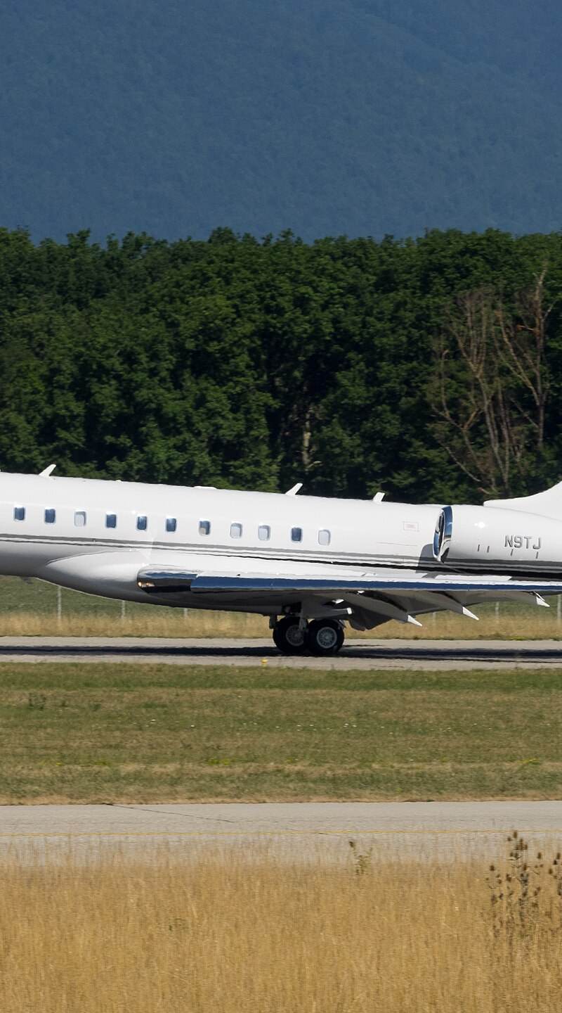 N9TJ - Business jet