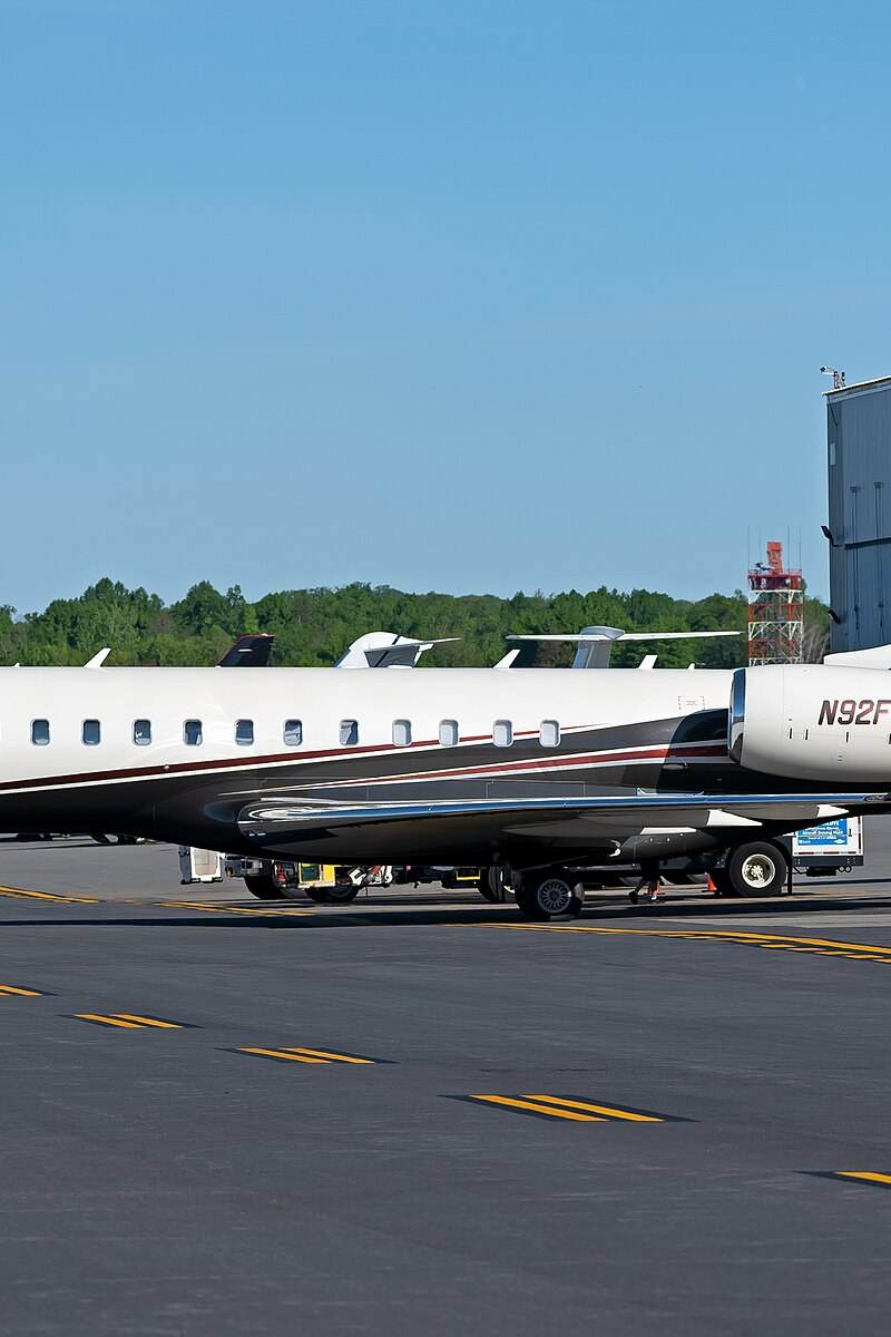 N92FX - Bombardier