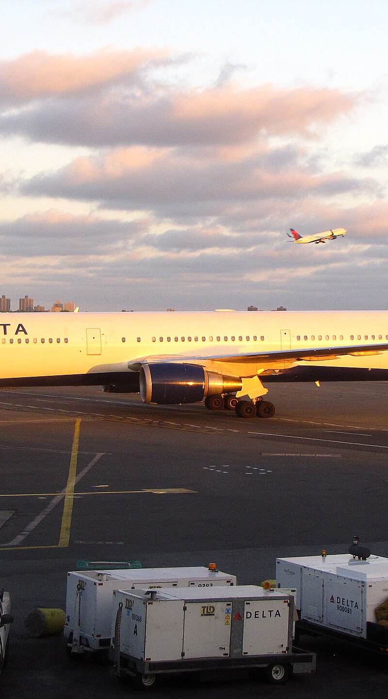 N837MH - Boeing