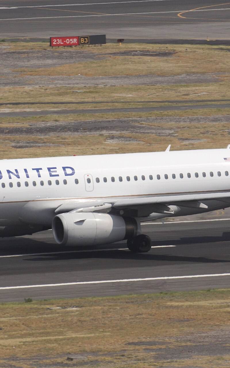 N838UA - Airbus