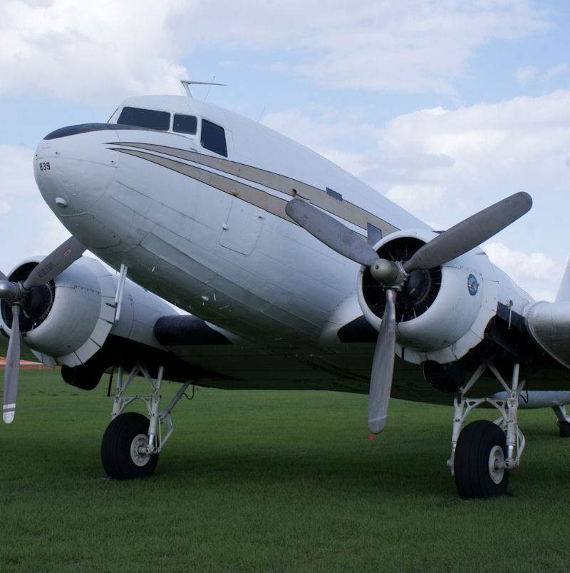 N839M - Twin-engine aircraft