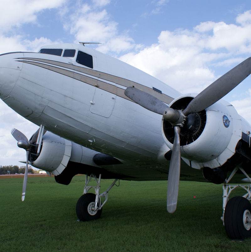 N839M - Twin-engine aircraft