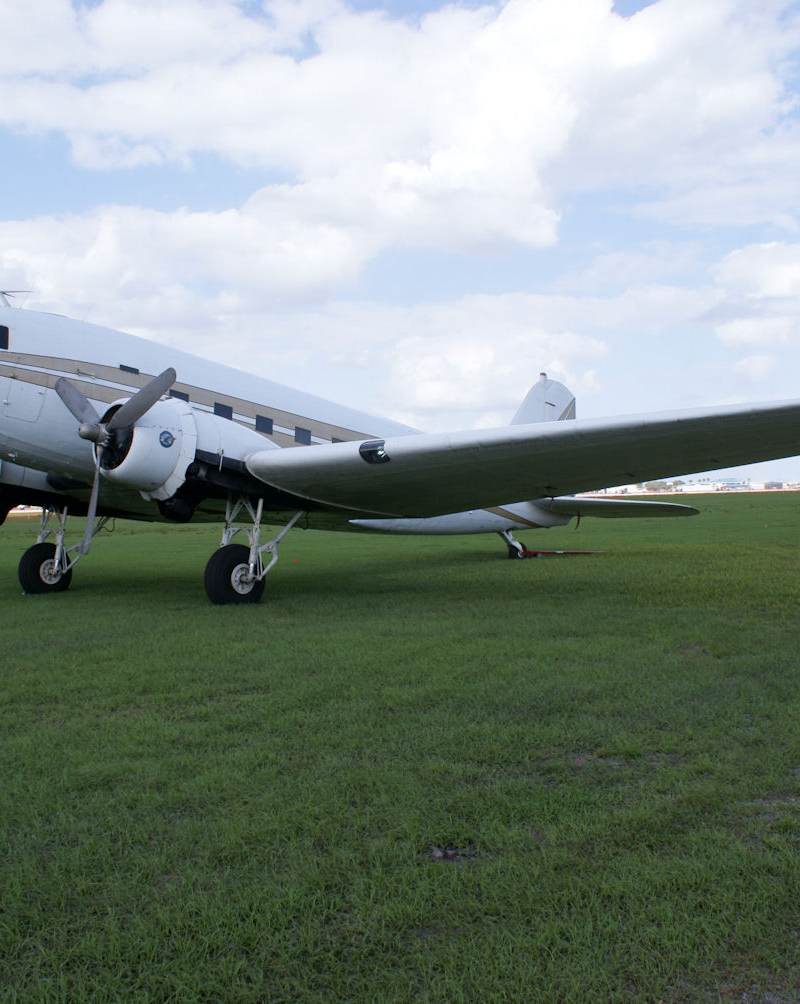 N839M - Twin-engine aircraft