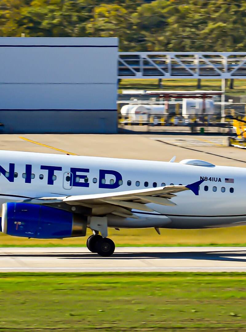 N841UA - Airbus