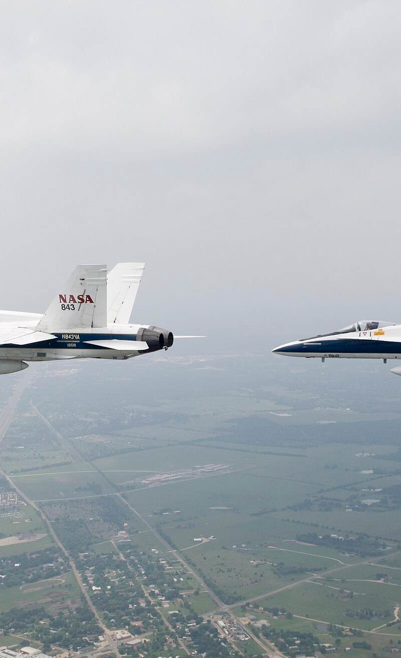 N843NA - Twin-engine aircraft