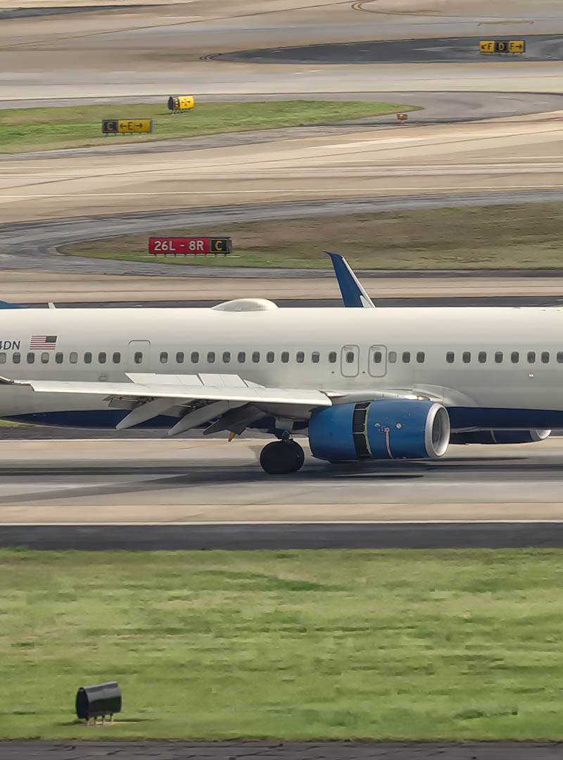 N844DN - Twin-engine aircraft