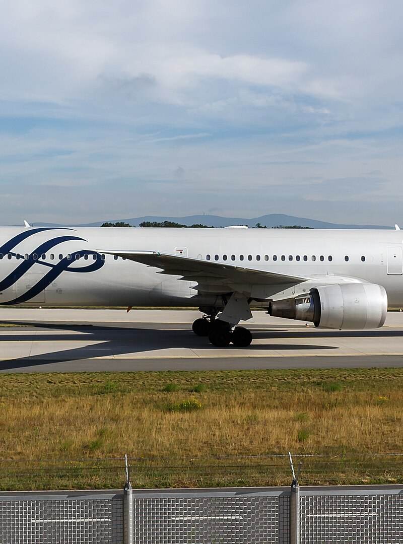 N844MH - Twin-engine aircraft