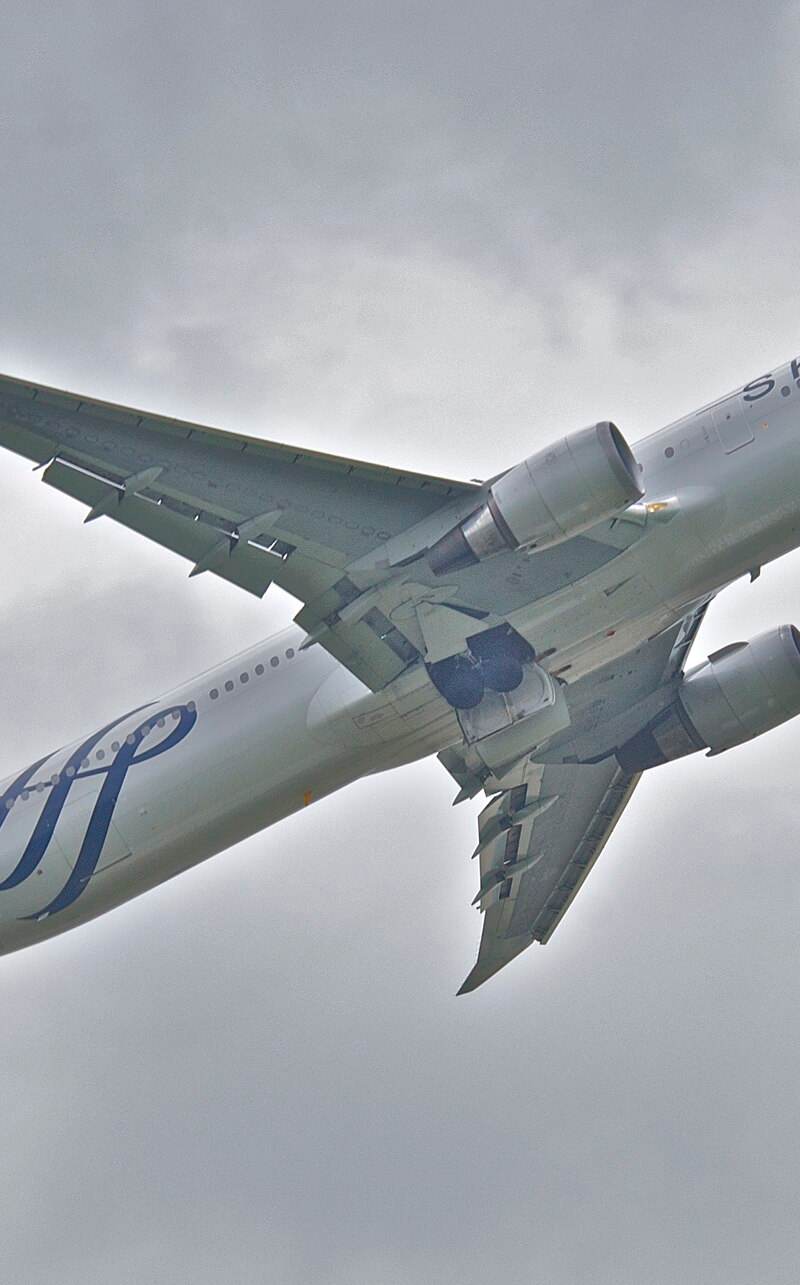 N844MH - Twin-engine aircraft