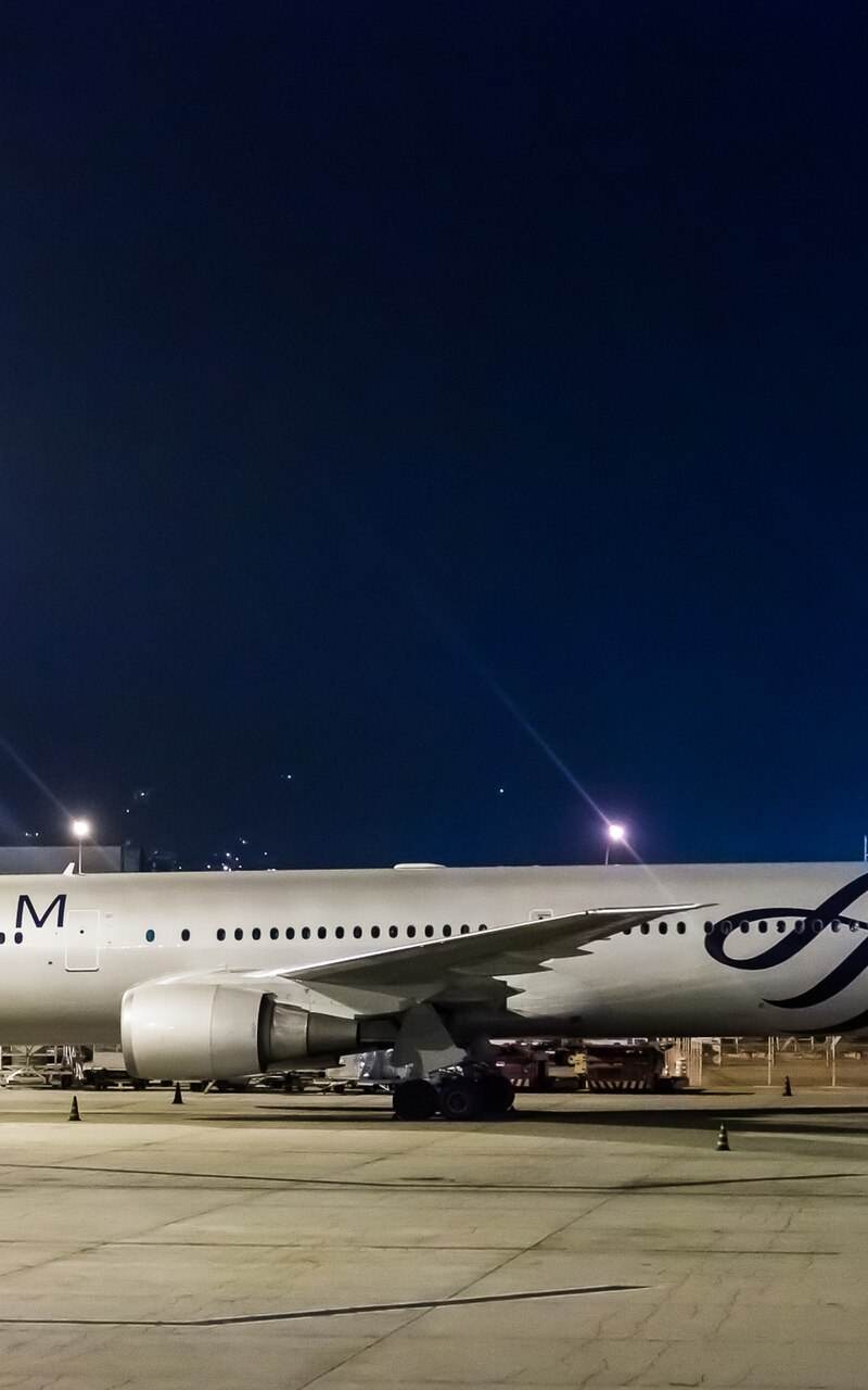 N844MH - Twin-engine aircraft