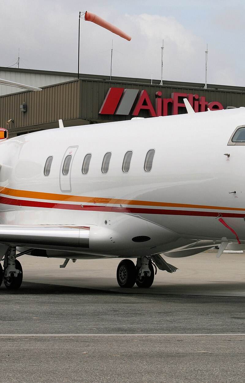 N845UP - Business jet