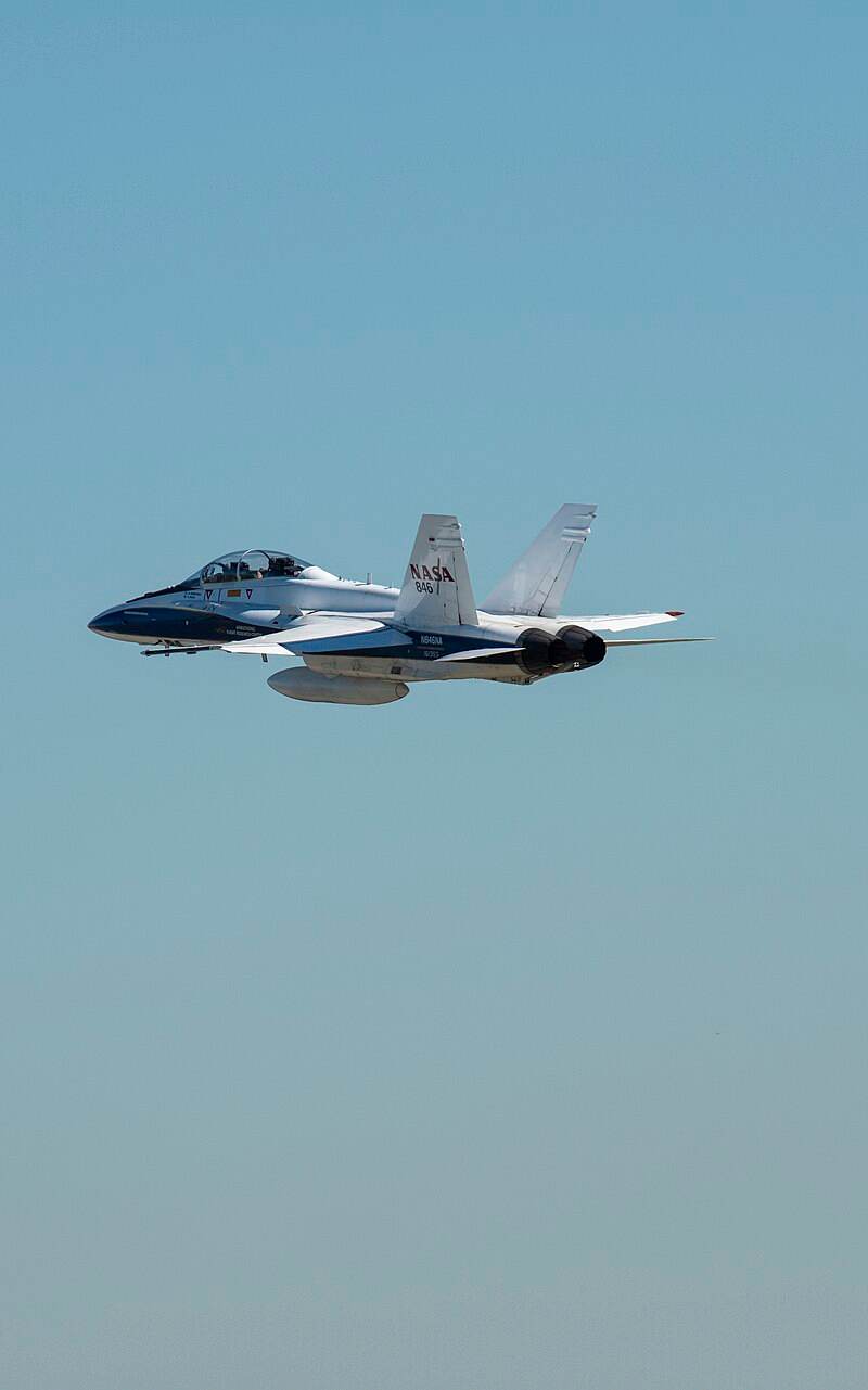 N846NA - Twin-engine aircraft