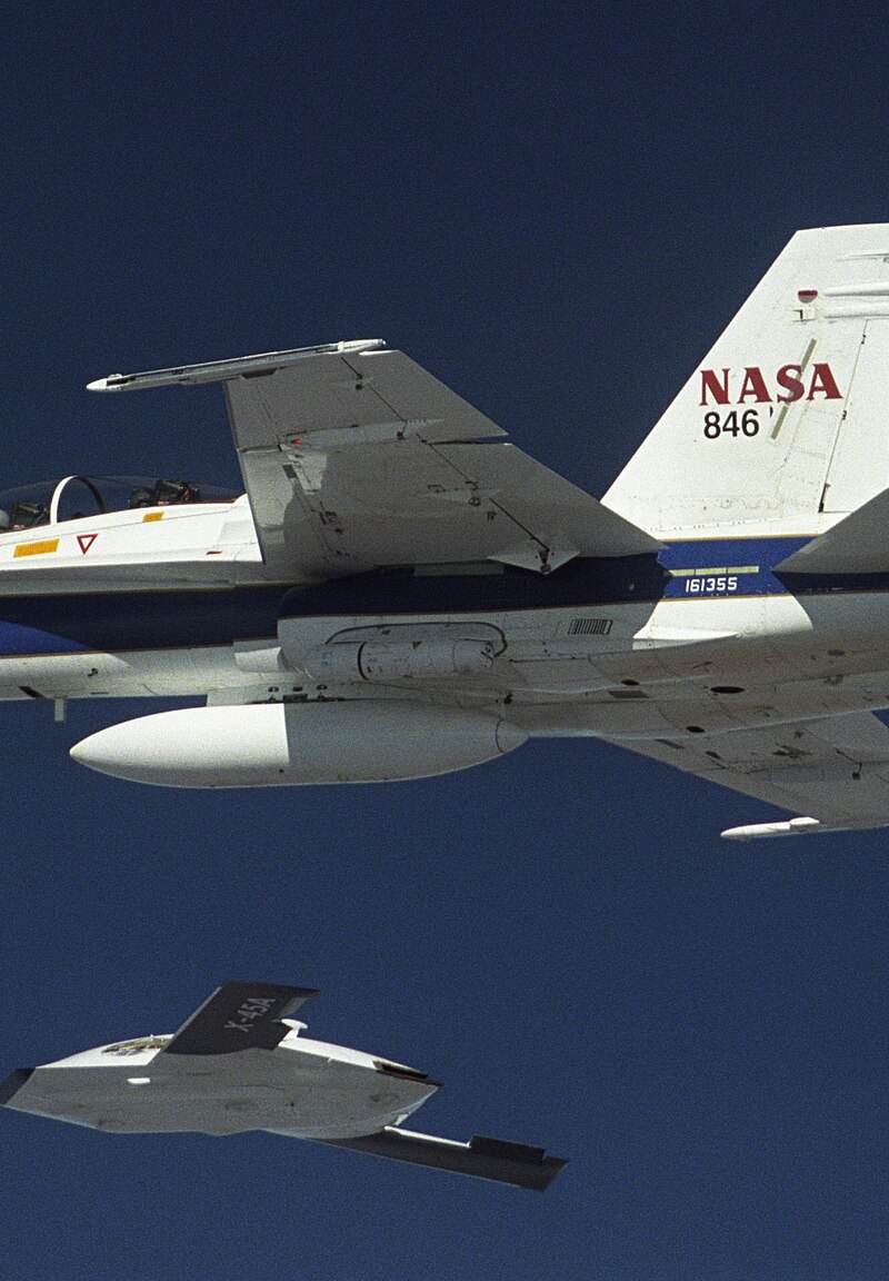 N846NA - Twin-engine aircraft