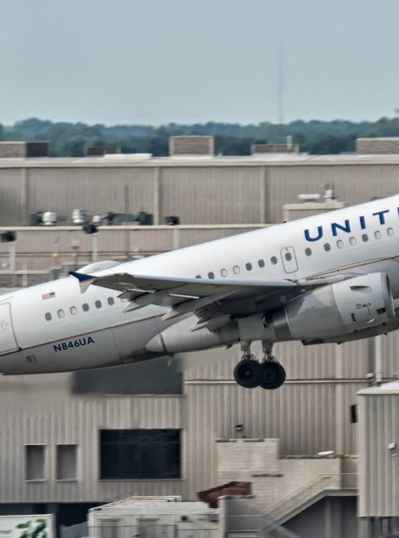 N846UA - Airbus