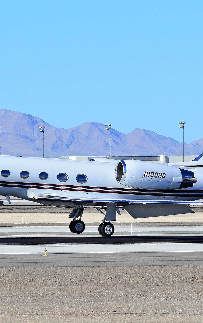 N100HG - Business jet