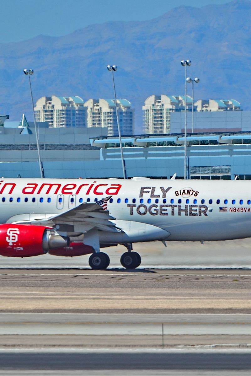 N849VA - Twin-engine aircraft
