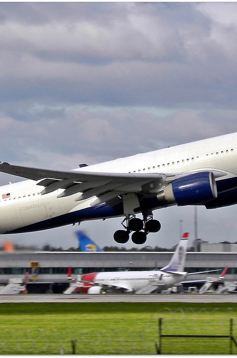 N851NW - Twin-engine aircraft