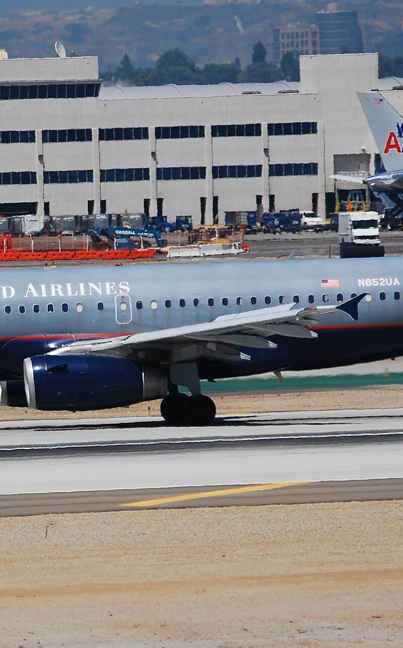 N852UA - Airbus