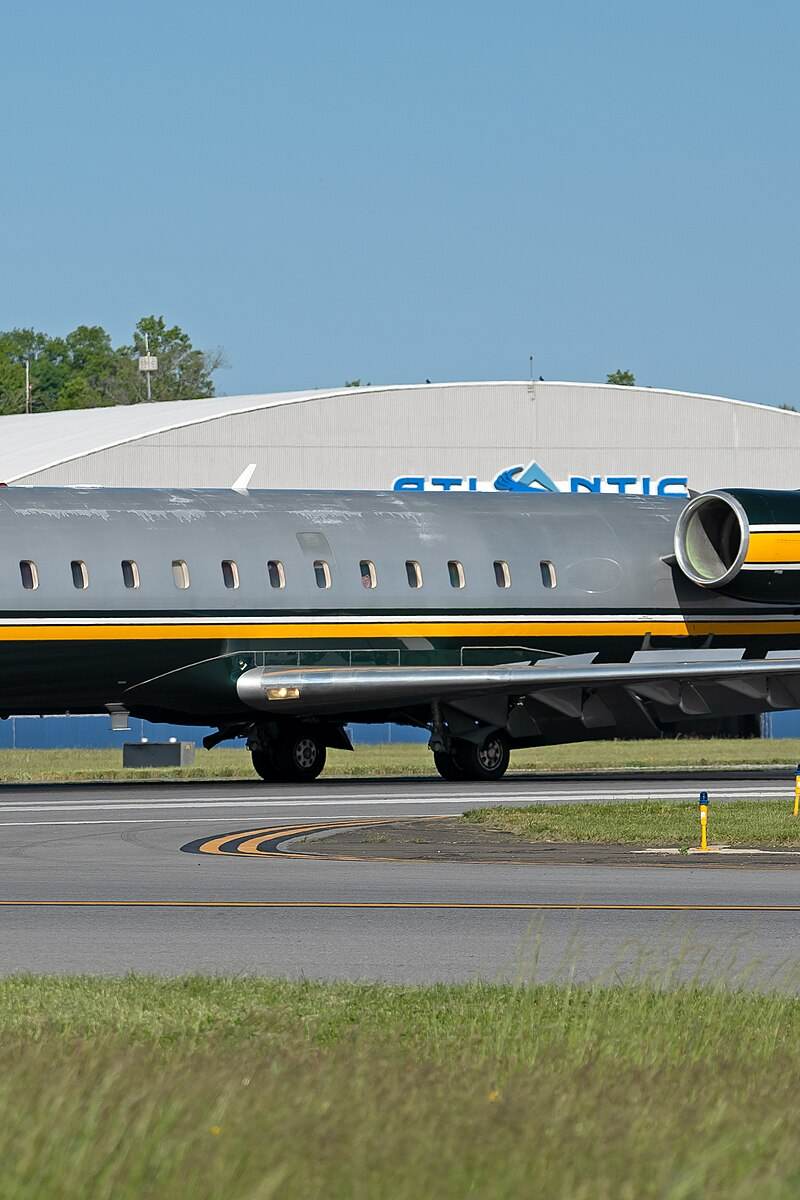 N101CN - Bombardier